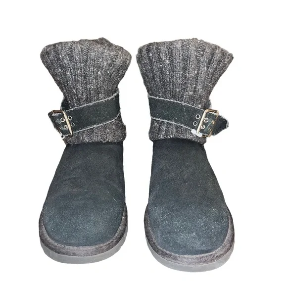 Ugg Sweater Booties with Buckle Size 5 - Picture 2 of 6